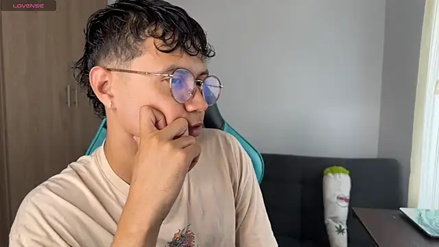 LeaneSeb online show from 04-05-26, 09:32