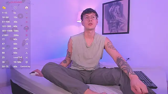 LeaneSeb online show from 10-24-25, 07:57