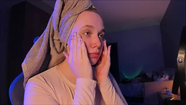 Rachel Ro online show from 01-17-25, 08:22