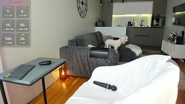 Juicy Bella online show from 05-07-26, 08:28
