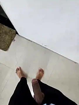 Snapshot of GUJJU_GUJARATI chatting on 10-28-25, 10:14 GUJJU GUJARATI online show from 10-28-25, 10:14