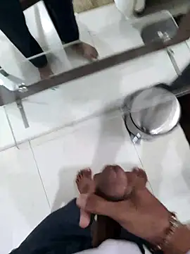 Snapshot of GUJJU_GUJARATI chatting on 09-15-25, 09:32 GUJJU GUJARATI online show from 09-15-25, 09:32