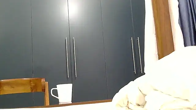 Snapshot of katt008 chatting on 10-12-25, 03:19 katt008 online show from 10-12-25, 03:19