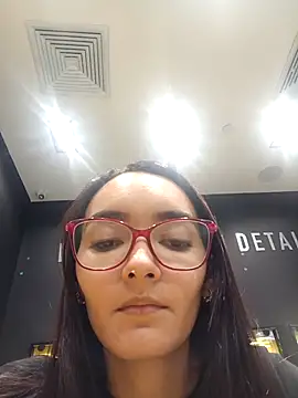 LinzyBaner online show from 11-24-25, 08:42