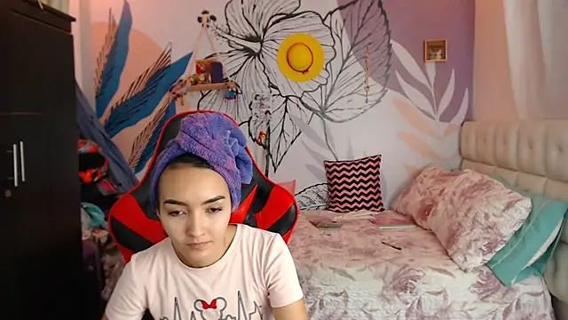 LinzyBaner online show from 01-23-25, 12:57