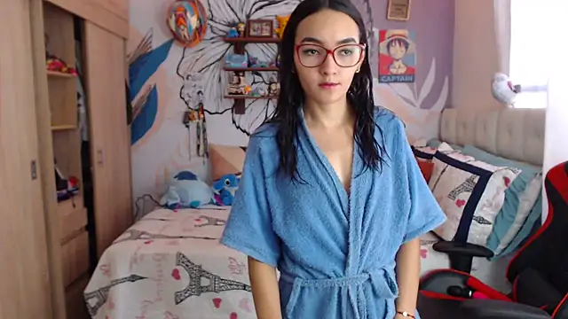 LinzyBaner online show from 10-13-25, 07:26