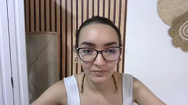 LinzyBaner online show from 02-11-25, 10:28