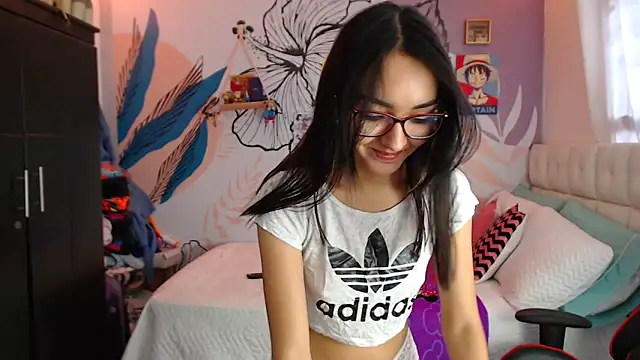 LinzyBaner online show from 02-13-25, 09:17