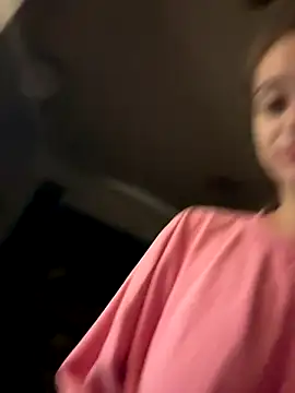 Snapshot of MonicaMilz chatting on 12-05-24, 06:28 MonicaMilz online show from 12-05-24, 06:28