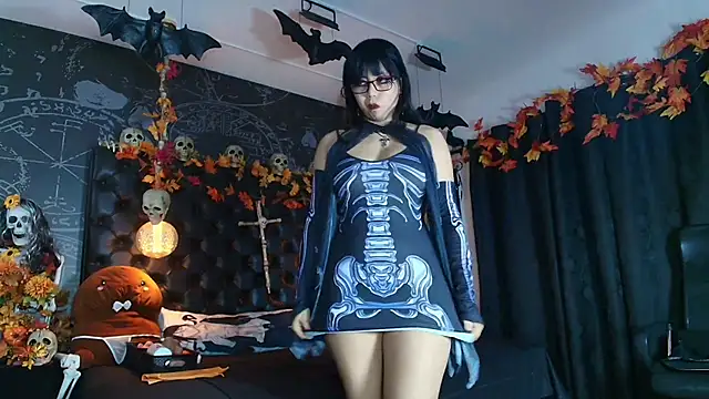 Snapshot of AlexHoe_ chatting on 10-16-25, 06:49 AlexHoe online show from 10-16-25, 06:49