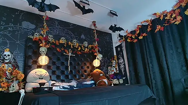 Snapshot of AlexHoe_ chatting on 10-26-25, 06:41 AlexHoe online show from 10-26-25, 06:41