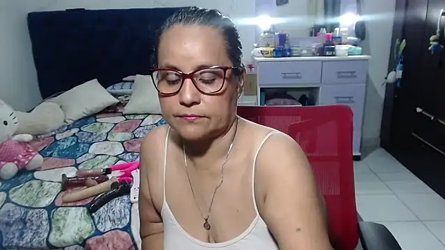 pervert mommy  online show from 05-08-26, 10:41