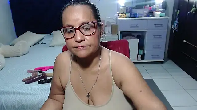pervert mommy  online show from 05-13-26, 10:33