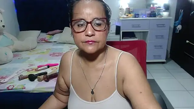 pervert mommy  online show from 04-15-26, 09:59