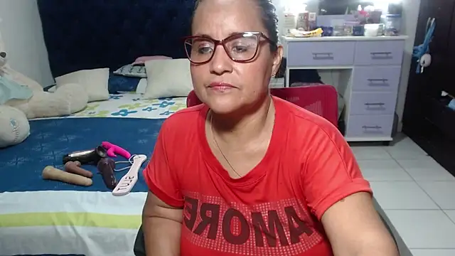 pervert mommy  online show from 04-08-26, 11:12