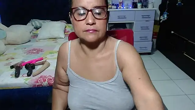 pervert mommy  online show from 02-09-26, 09:51