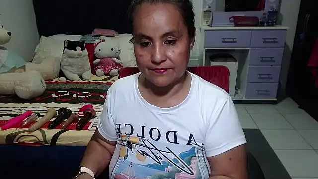 pervert mommy  online show from 09-14-25, 11:54