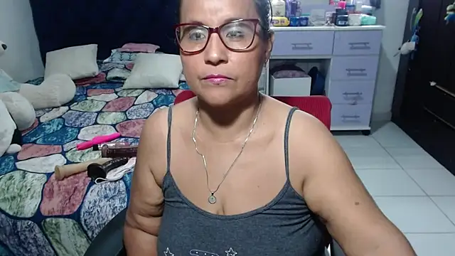 pervert mommy  online show from 05-07-26, 10:18