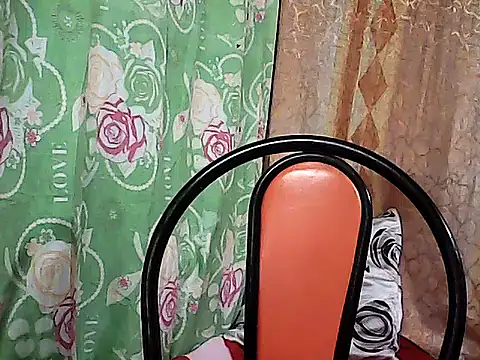 hotwetgran online show from 12-19-25, 02:08