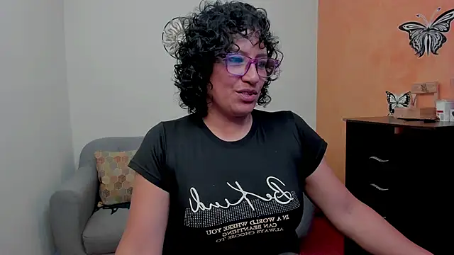 Snapshot of scarlet_wet chatting on 06-24-26, 08:28 scarlet wet online show from 06-24-26, 08:28
