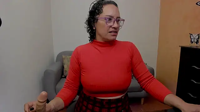 Snapshot of scarlet_wet chatting on 06-17-26, 11:14 scarlet wet online show from 06-17-26, 11:14
