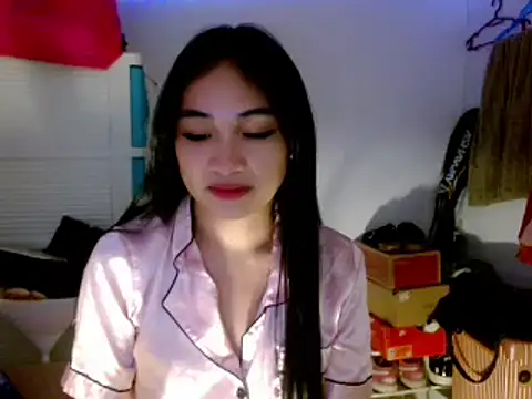 Snapshot of SweetLilly_18 chatting on 03-15-25, 09:16 SweetLilly 18 online show from 03-15-25, 09:16