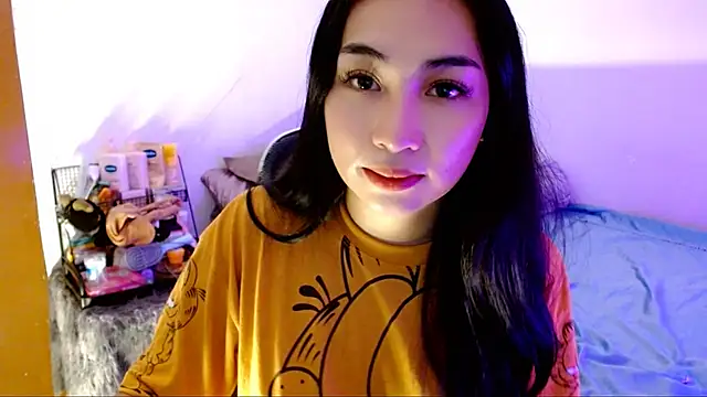 SweetLilly 18 online show from 11-03-25, 03:01