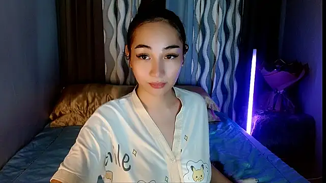 SweetLilly 18 online show from 04-24-26, 02:57