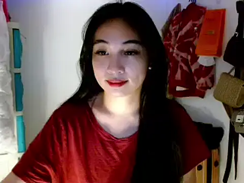 Snapshot of SweetLilly_18 chatting on 03-13-25, 02:38 SweetLilly 18 online show from 03-13-25, 02:38