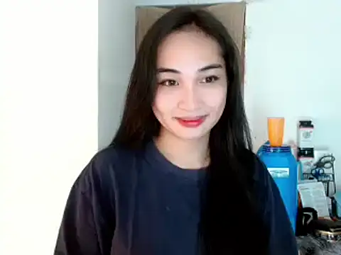 Snapshot of SweetLilly_18 chatting on 01-01-25, 02:20 SweetLilly 18 online show from 01-01-25, 02:20