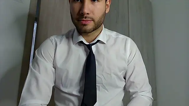 Justynn1 online show from 02-11-25, 06:08