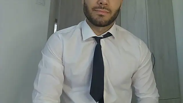 Justynn1 online show from 05-18-26, 04:51