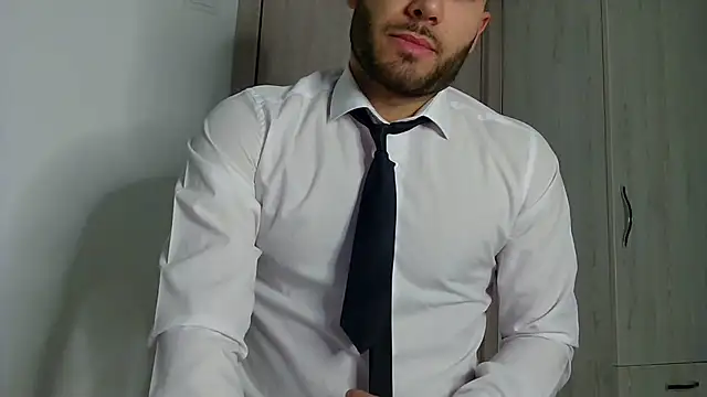 Justynn1 online show from 02-17-25, 06:42