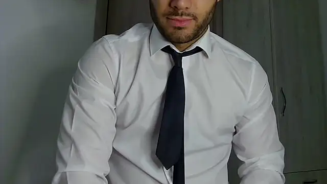 Justynn1 online show from 04-24-26, 04:47