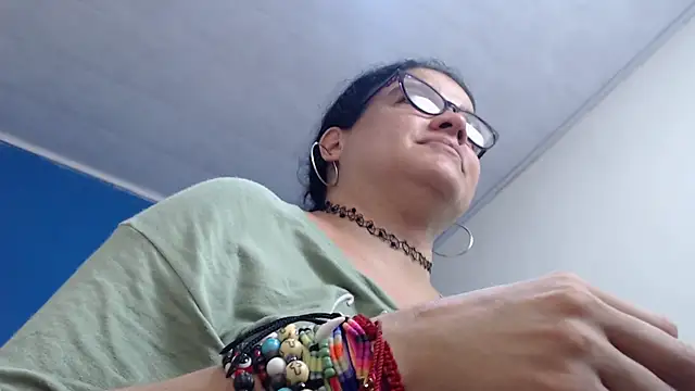 GlendaStarx online show from 05-27-26, 02:19