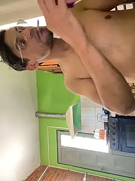 Snapshot of Yaoyepe chatting on 12-04-25, 04:39 Yaoyepe online show from 12-04-25, 04:39