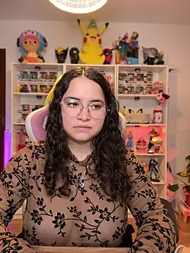 Snapshot of Sweet_sully__ chatting on 02-13-26, 08:47 Sweet sully online show from 02-13-26, 08:47