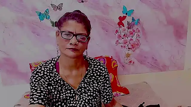 IndianAllure online show from 11-26-25, 05:51