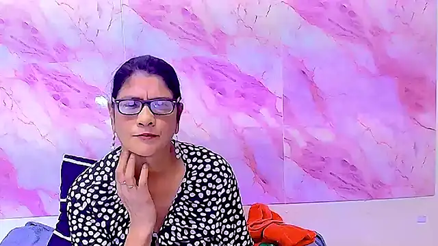 IndianAllure online show from 10-20-25, 05:20