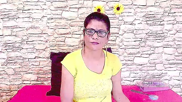 IndianAllure online show from 03-24-26, 05:51