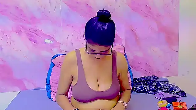 IndianAllure online show from 10-14-25, 05:30