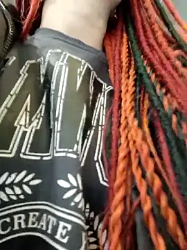 Frost foxy online show from 10-15-25, 02:21