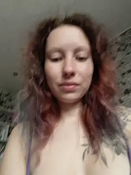 Frost foxy online show from 05-24-26, 04:12
