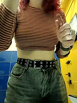 Frost foxy online show from 03-08-25, 05:17