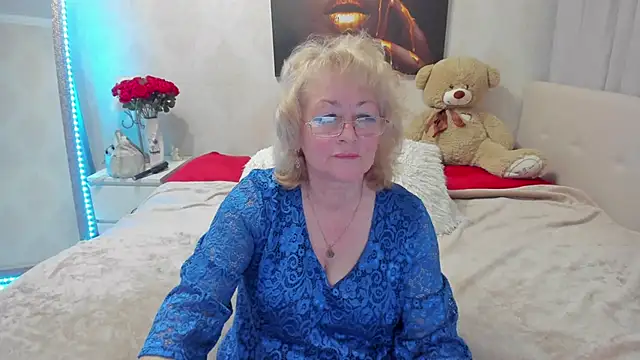 laylaroma online show from 11-17-25, 02:32