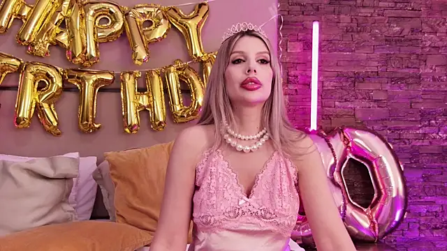 ErinHart online show from 02-10-25, 02:08