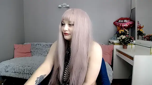 Estheri online show from 02-05-26, 07:26