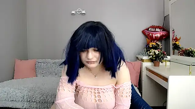 Estheri online show from 02-13-26, 08:03