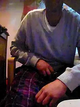 Snapshot of tedddy123 chatting on 09-12-25, 09:03 tedddy123 online show from 09-12-25, 09:03