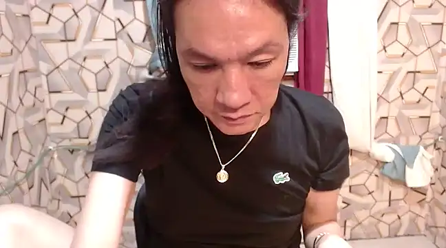 Snapshot of tshugecumxxx chatting on 03-06-25, 01:14 tshugecumxxx online show from 03-06-25, 01:14